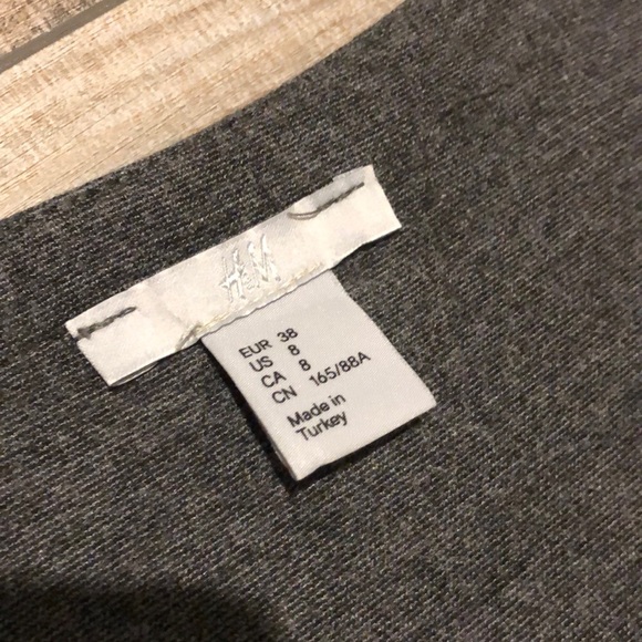 Women’s H&M dress - Picture 2 of 2